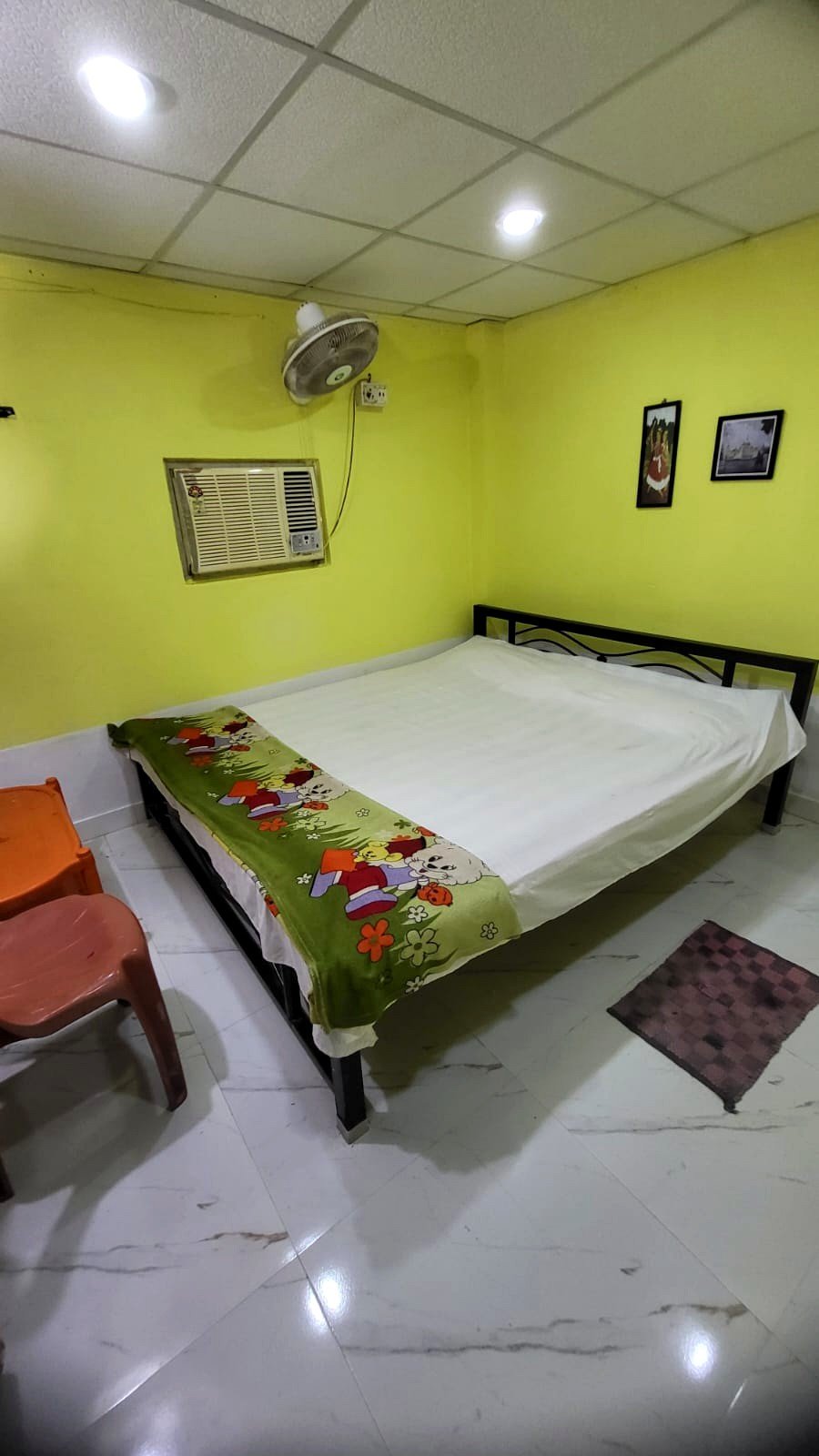 Cottage Interior & AC