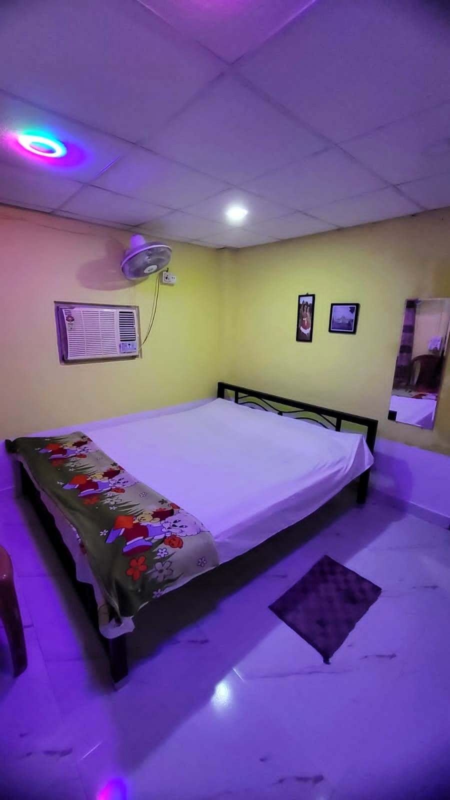 Room with ample walking space and double bed